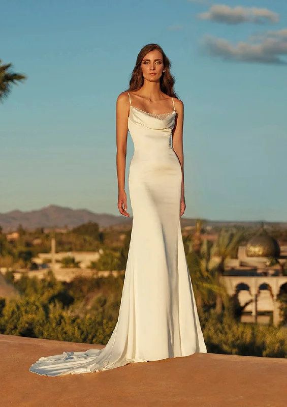 Pronovias: Ash