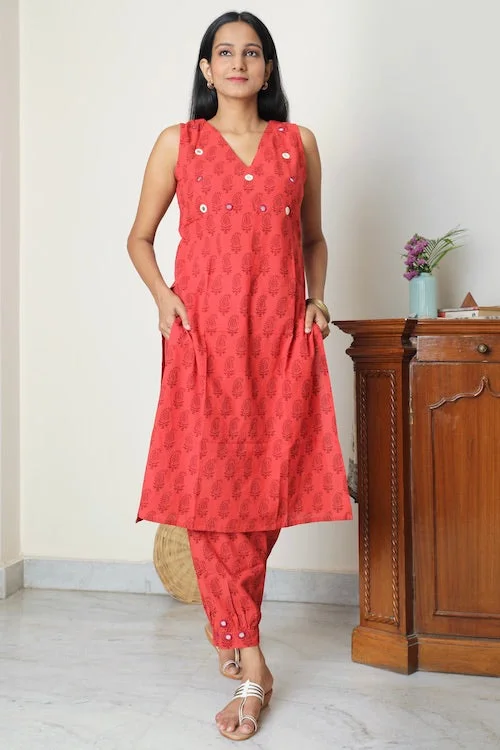 Bebaak Amruta Bagh Printed Sleeveless Tunic Set