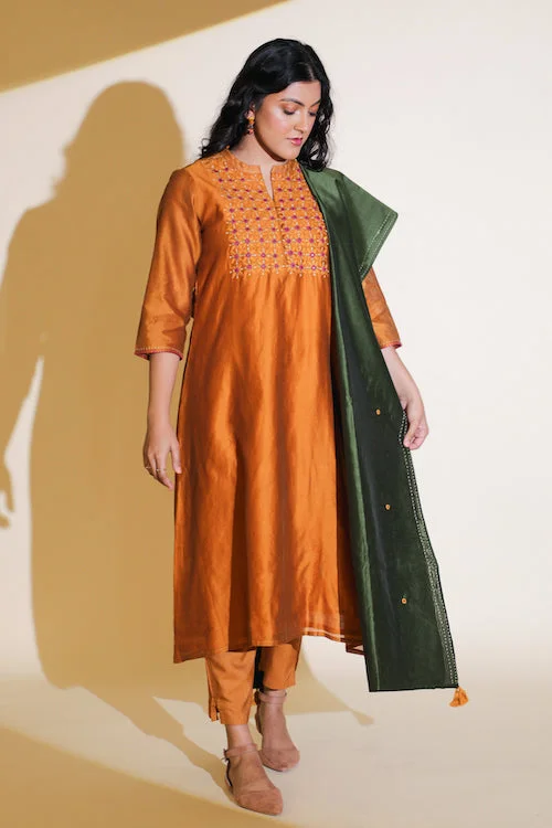 Tara Embroidered Yoke Kurta