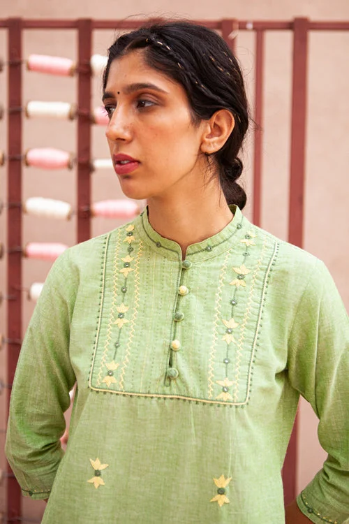 Urmul'Ivy' Classic' Kurti. 